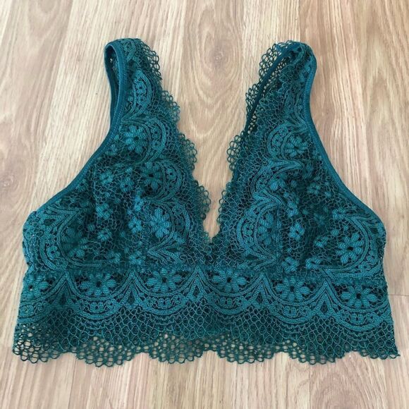 Victoria's Secret Lace Bralette Size SM Green Emerald Plunge Bust Scallop Hem - Picture 2 of 8